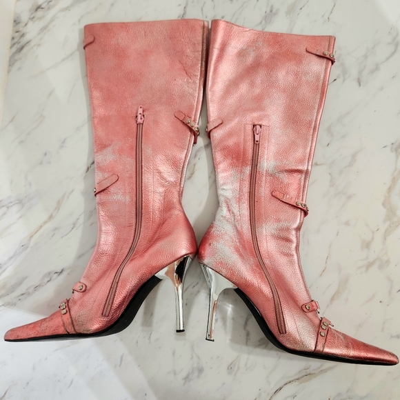 Steve Madden • Pink, Distressed Metallic Faux-Leather Stiletto Boots, size 9 - Picture 5 of 8